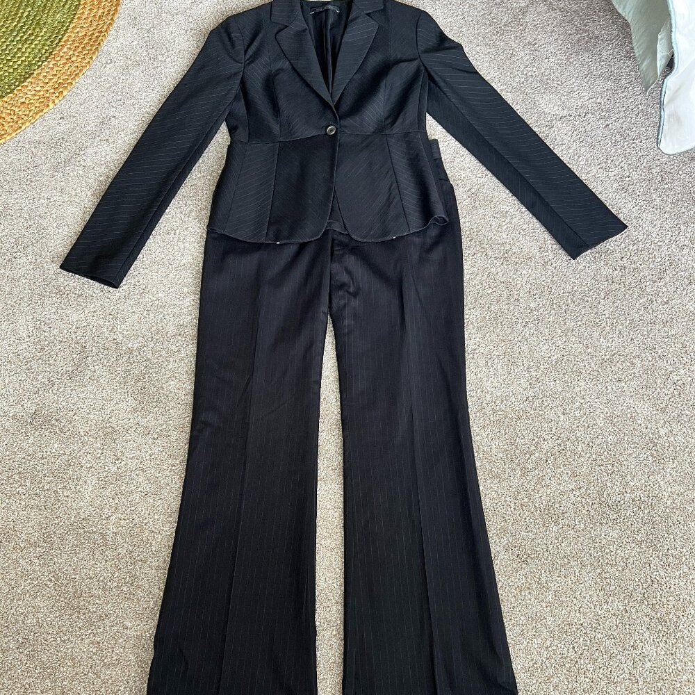 Elie Tahari Black Pinstripe Suit Set Pants and Blazer